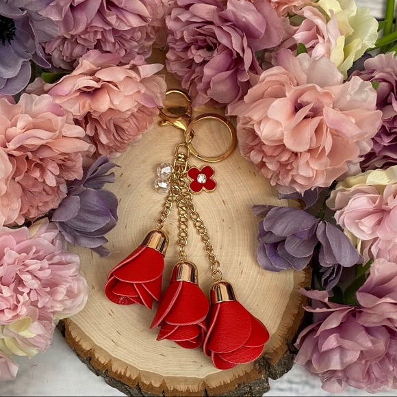 Red Triple Rose Keychain Charm - Picture 6 of 12